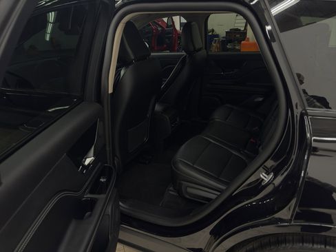 Used 2025 Lincoln Corsair Grand Touring w/ Jet Appearance Package image 14