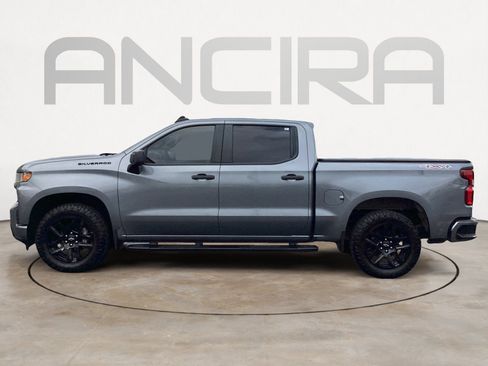 Used 2022 Chevrolet Silverado 1500 Custom w/ LPO, Blackout Package image 9