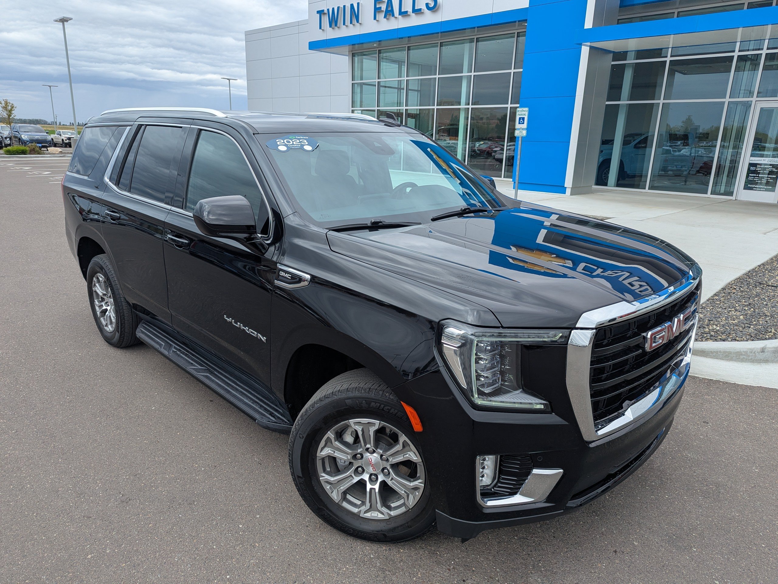Certified 2023 GMC Yukon SLE w/ Gmc Pro Safety Plus Package AWD/4WD image 4