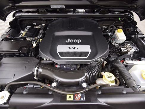 Used 2014 Jeep Wrangler Sport image 23