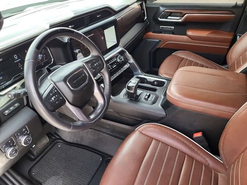 Used 2024 GMC Sierra 1500 Denali Ultimate AWD/4WD image 9