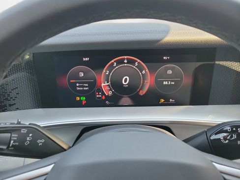 New 2026 Volkswagen Tiguan SE R-Line FWD image 11