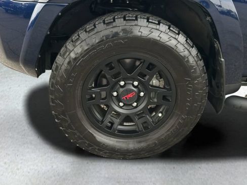 Used 2023 Toyota 4Runner SR5 Premium w/ Moonroof Package RWD image 10