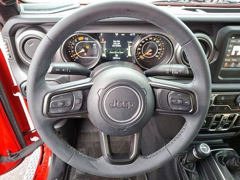 Used 2023 Jeep Wrangler Sport S image 15