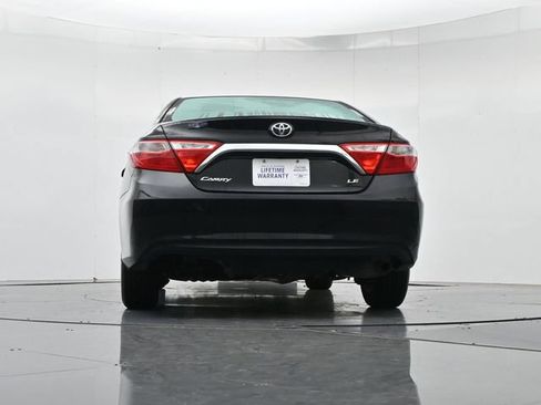 Used 2017 Toyota Camry LE FWD image 40