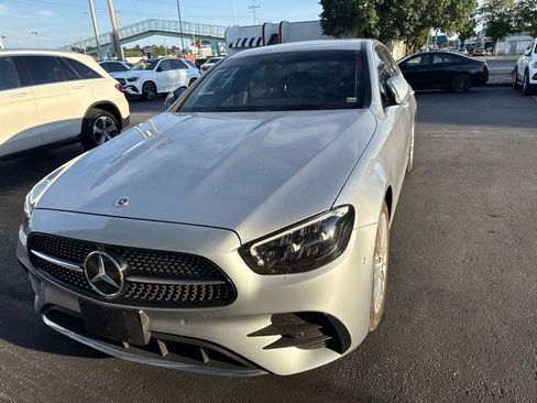 Used 2022 Mercedes-Benz E 350 4MATIC Sedan image 2