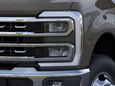 New 2026 Ford F350 XLT w/ XLT Premium Package AWD/4WD image 19
