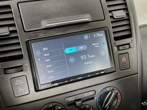 Used 2011 Nissan Versa 1.8 S FWD image 15