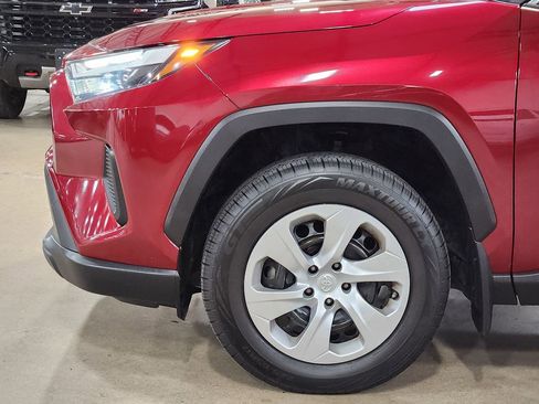 Used 2023 Toyota RAV4 LE FWD image 5