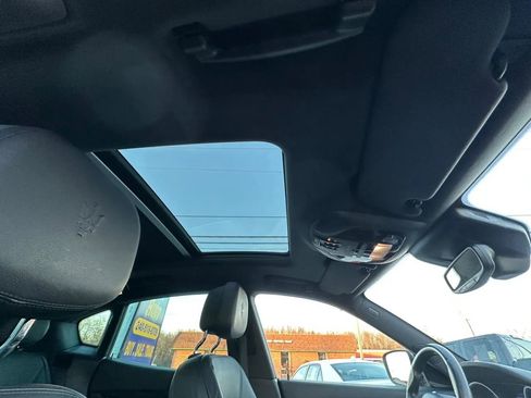 Used 2020 Maserati Levante image 29