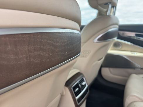 Used 2019 Kia K900 Luxury AWD/4WD image 30