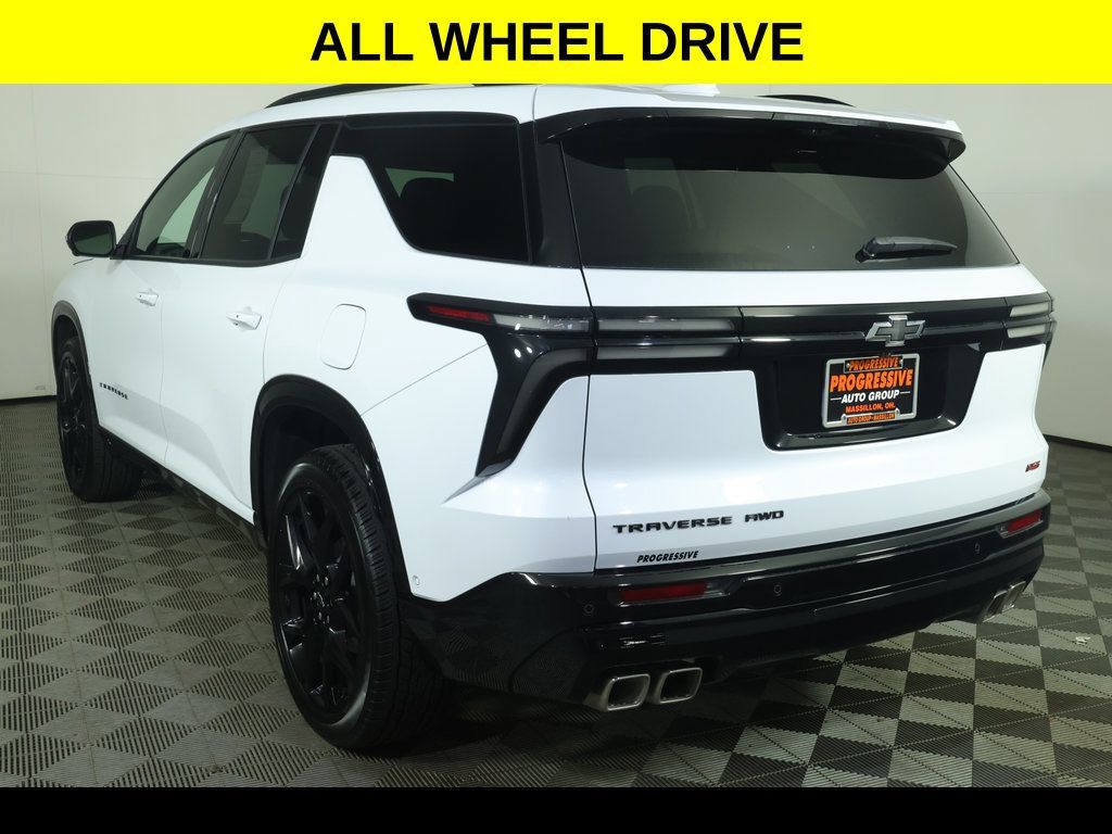 Certified 2026 Chevrolet Traverse RS w/ LPO, Floor Liner Package AWD/4WD image 5