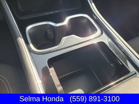 Used 2024 Chevrolet Traverse LT FWD image 23