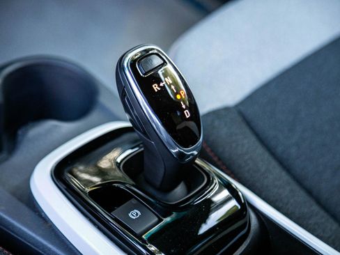 Used 2019 Chevrolet Bolt LT image 30