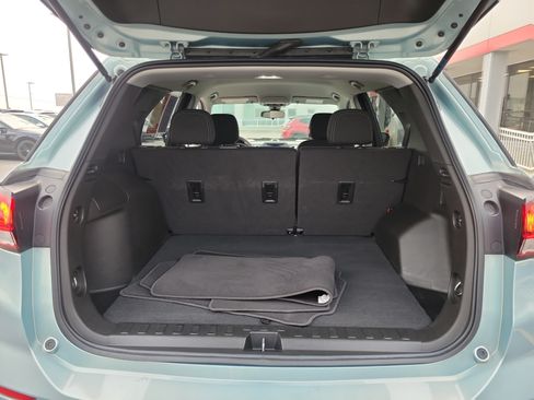 Used 2022 Chevrolet Equinox LT FWD image 8