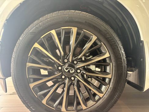 New 2026 INFINITI QX80 Autograph AWD/4WD image 8