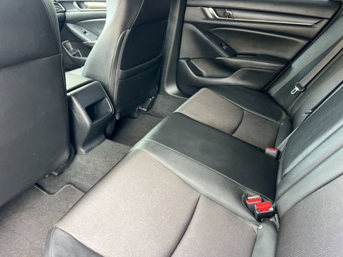 Used 2019 Honda Accord Sport image 4