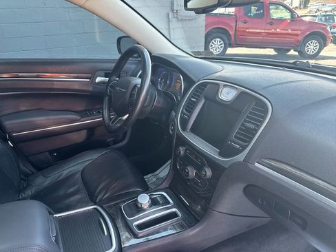 Used 2015 Chrysler 300 Limited image 26