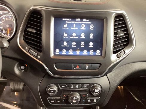 Used 2022 Jeep Cherokee Trailhawk w/ Trailer Tow Group image 24