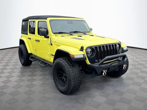 Used 2022 Jeep Wrangler Unlimited Rubicon 4xe w/ Safety Group AWD/4WD image 4