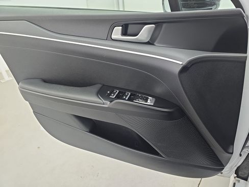 Used 2023 Kia K5 GT-Line image 26