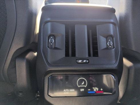 Used 2025 BMW X3 xDrive30i w/ Premium Package AWD/4WD image 17