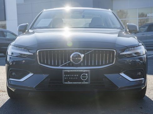 Certified 2023 Volvo S60 B5 Ultimate w/ Climate Package image 2