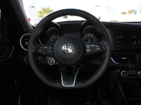 Used 2021 Alfa Romeo Giulia Sprint RWD image 14
