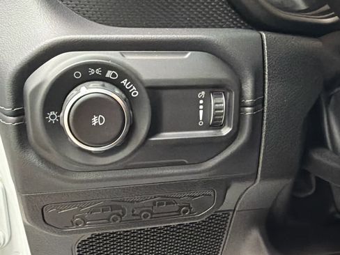 New 2025 Jeep Wrangler Unlimited Rubicon 392 image 27