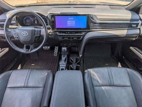 Used 2025 Toyota Camry XSE FWD image 4