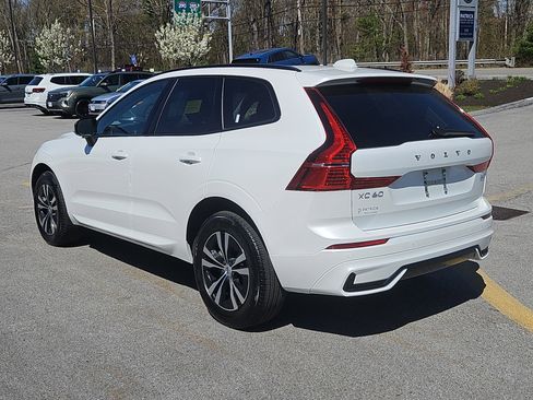 Used 2025 Volvo XC60 B5 Core AWD/4WD image 25