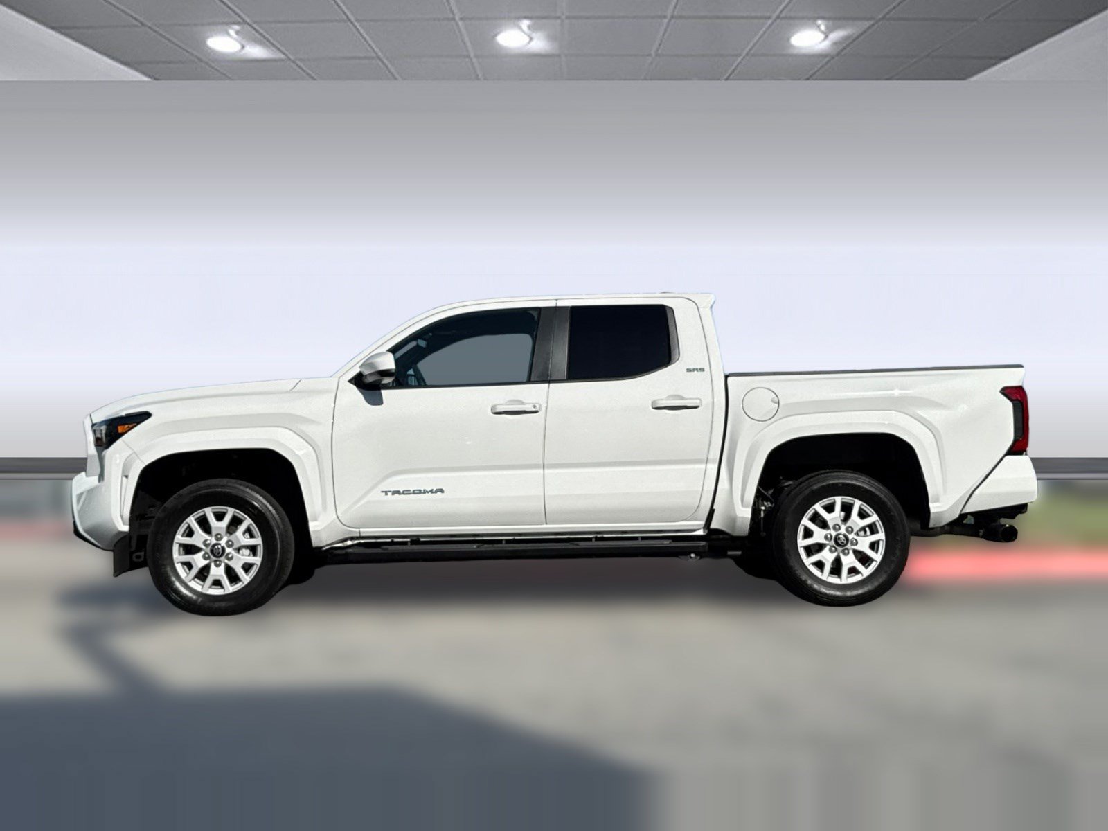 Used 2024 Toyota Tacoma SR5 AWD/4WD image 2