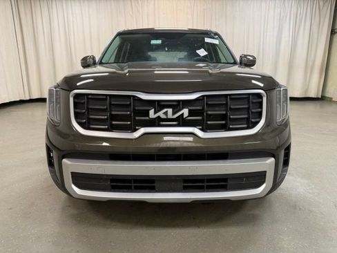 Used 2025 Kia Telluride S AWD/4WD image 12
