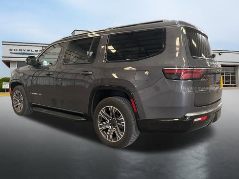 Used 2024 Jeep Wagoneer Series II w/ Flexible Seating Group image 3