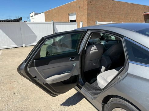 Used 2018 Hyundai Sonata SE FWD image 19