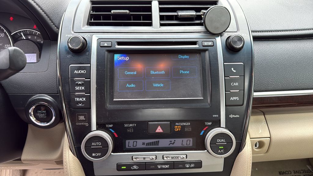 Used 2012 Toyota Camry XLE FWD image 26