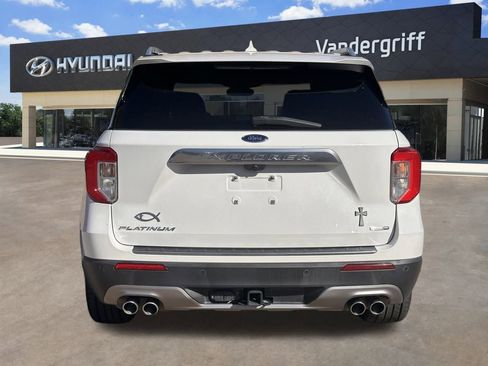 Used 2020 Ford Explorer Platinum w/ Premium Technology Package image 9