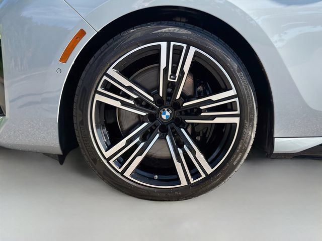 Used 2024 BMW 760i xDrive w/ Premium Package 2 AWD/4WD image 43