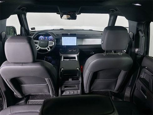 Used 2025 Land Rover Defender 110 S image 24