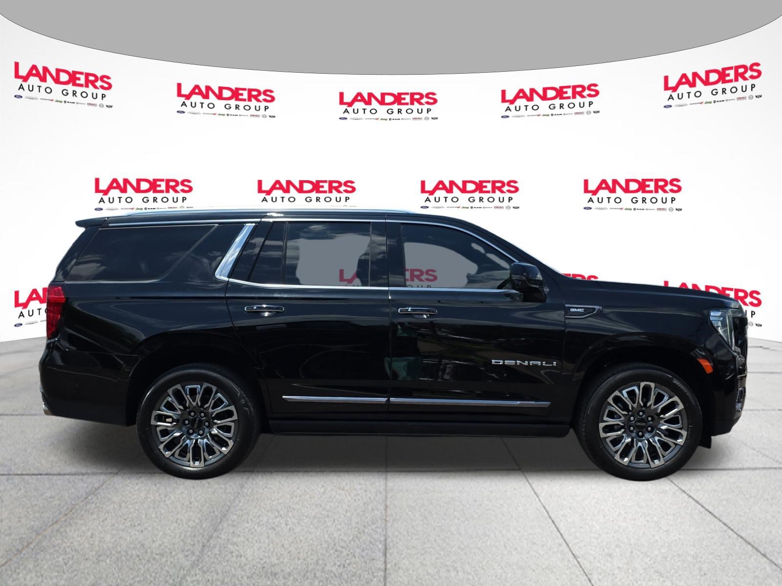 Used 2024 GMC Yukon Denali Ultimate AWD/4WD image 2
