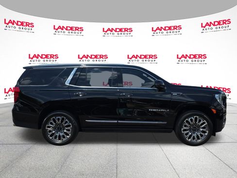 Used 2024 GMC Yukon Denali Ultimate AWD/4WD image 2