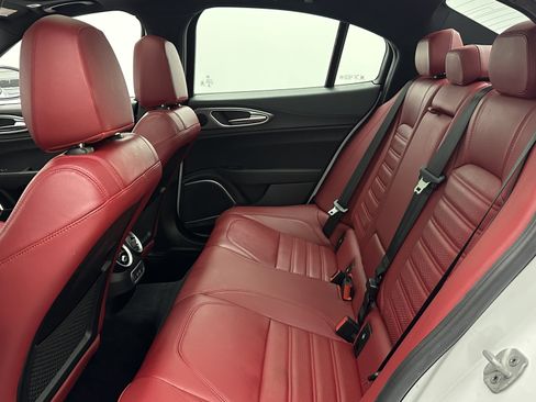 Used 2022 Alfa Romeo Giulia Veloce image 27