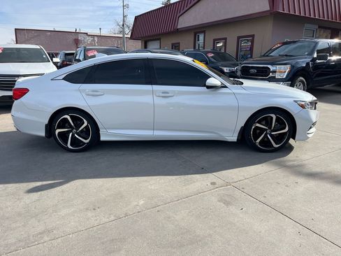 Used 2019 Honda Accord Sport image 2