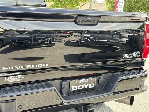 Used 2024 Chevrolet Silverado 3500 High Country w/ High Country Premium Package AWD/4WD image 33