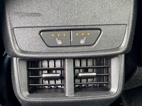 New 2026 Chevrolet Equinox ACTIV w/ Convenience Package III FWD image 10
