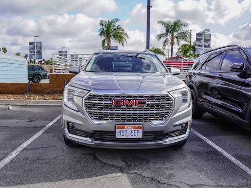 Used 2024 GMC Terrain Denali image 4