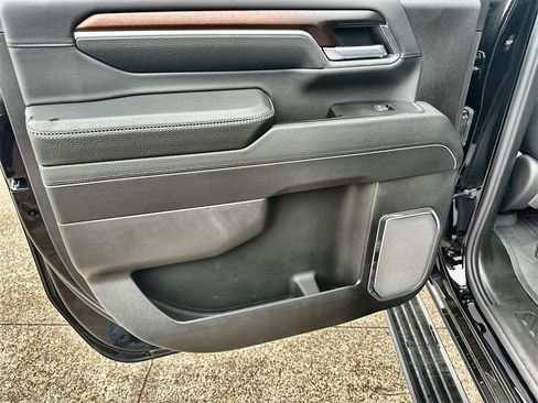 New 2025 GMC Sierra 2500 Denali w/ Denali Reserve Package image 15