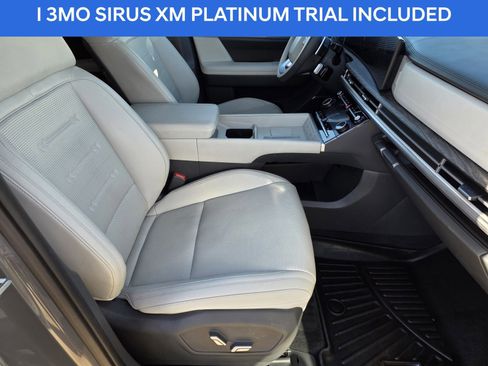 Used 2024 Hyundai Santa Fe Calligraphy image 13