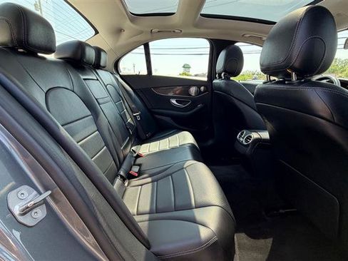 Used 2017 Mercedes-Benz C 300 4MATIC Sedan image 41