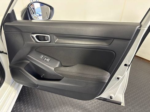 Used 2023 Honda Civic LX image 5
